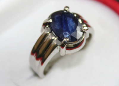 Blue Sapphire Gemstone